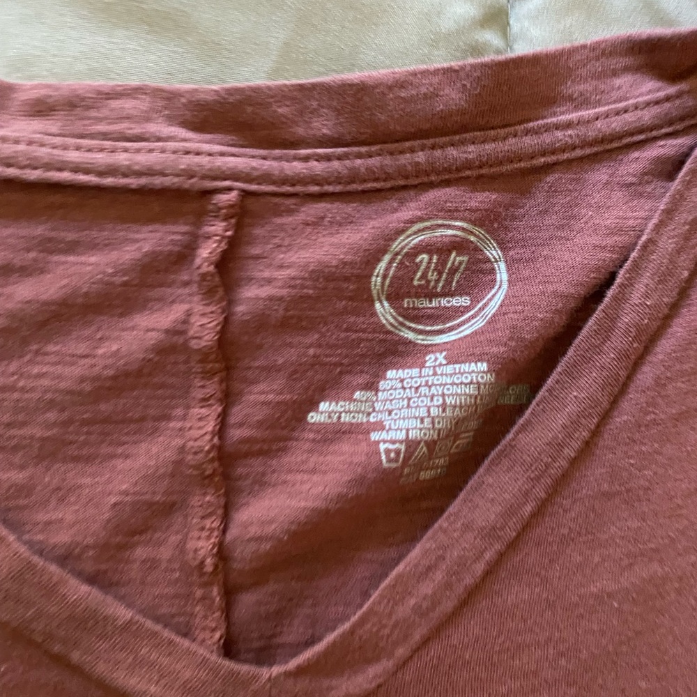 Maurice t shirt
